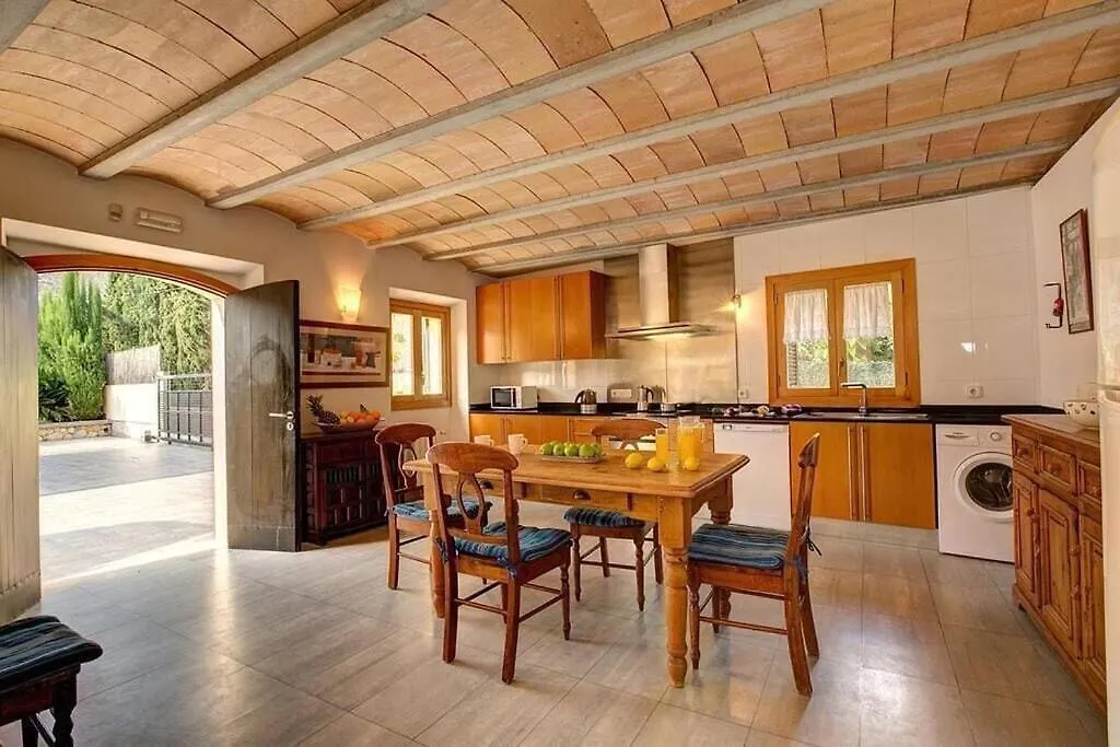 Perfect Location! A Country Villa By Renthousing Pollensa